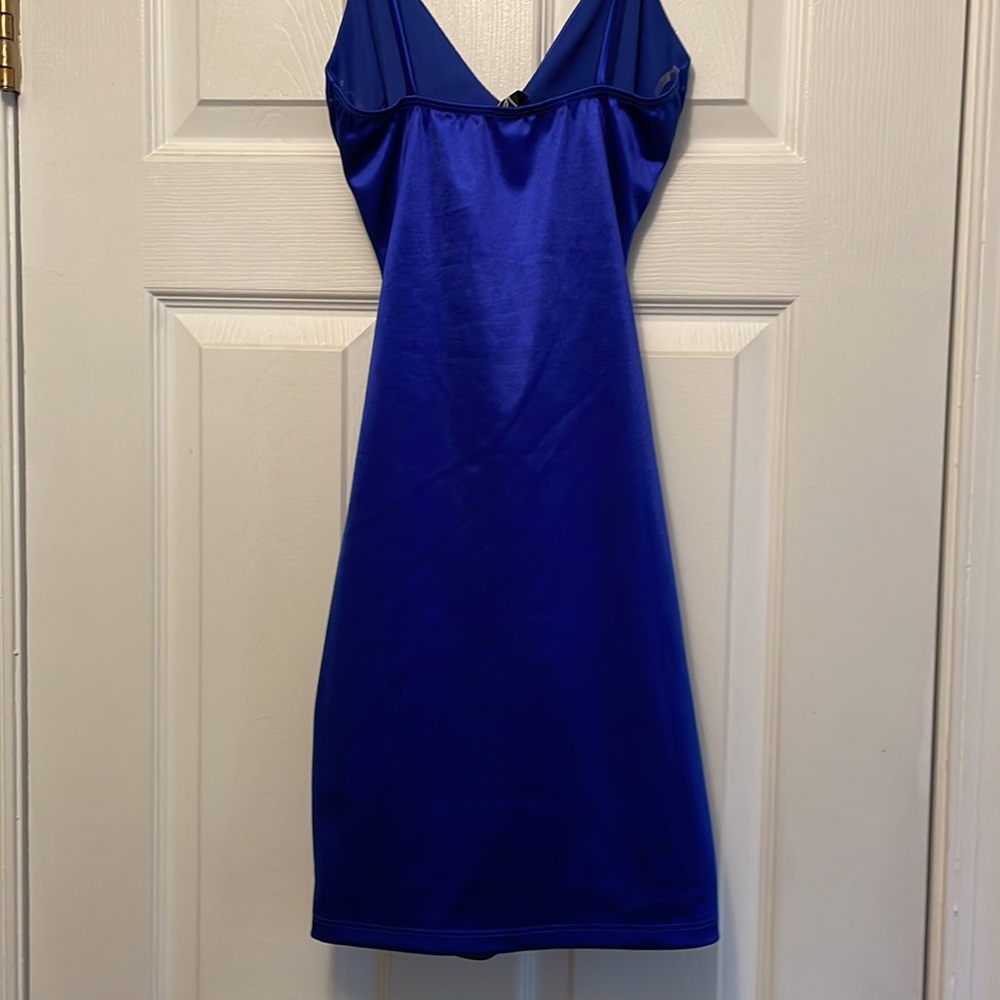 Sexy Windsor Dress 💙💙💙 - Picture 4 of 8